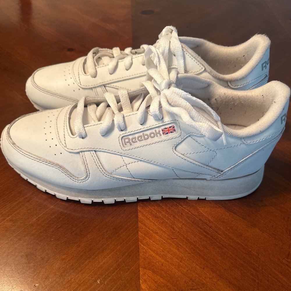 Reebok Classic Leather Sneakers Womens 9 White Good Low Top GY0957